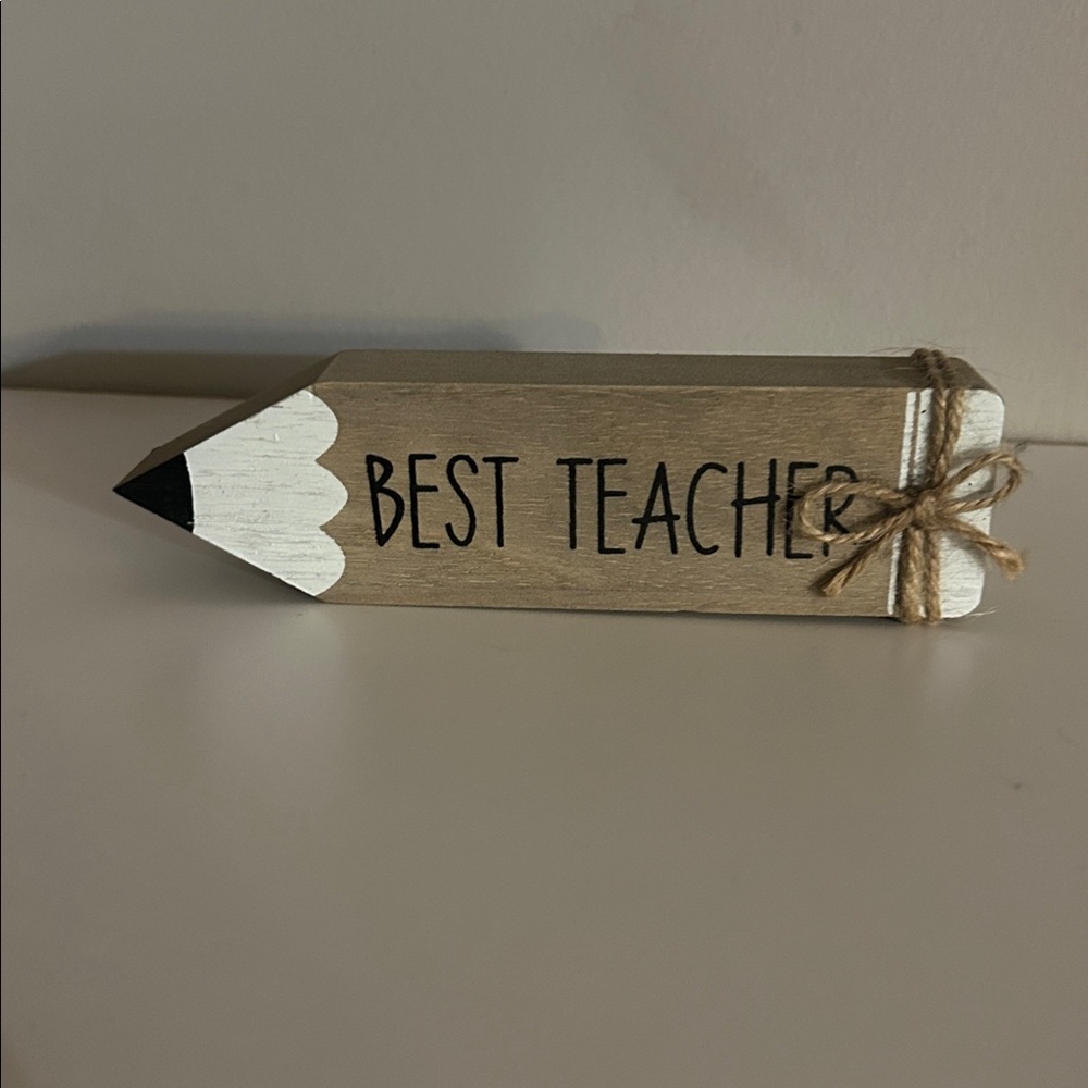 Best Teacher Desk Decoration